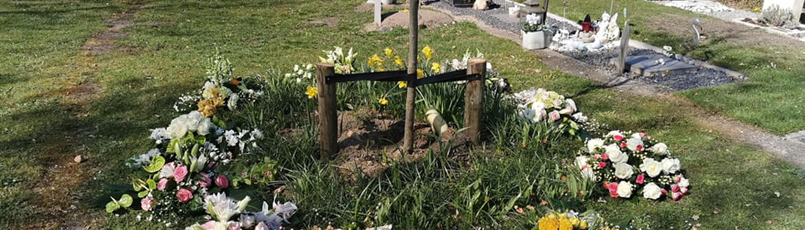 De petits gestes funéraires lourds de sens