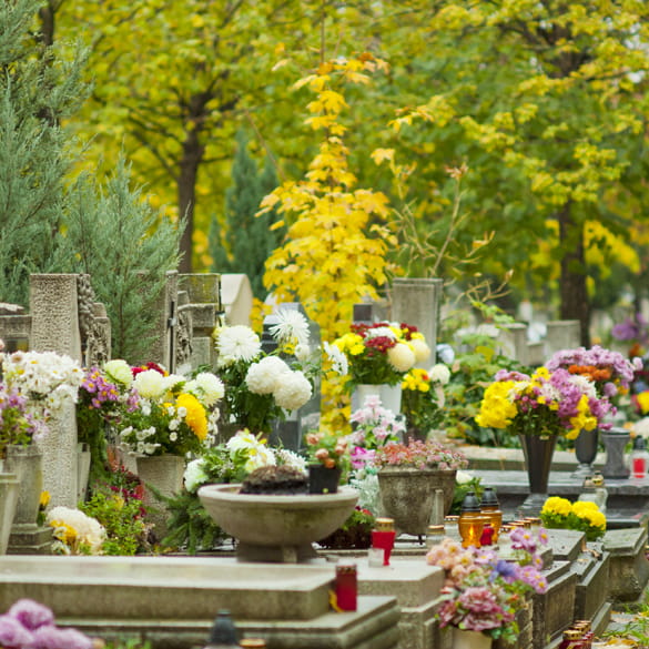 Rouwbloemen kerkhof